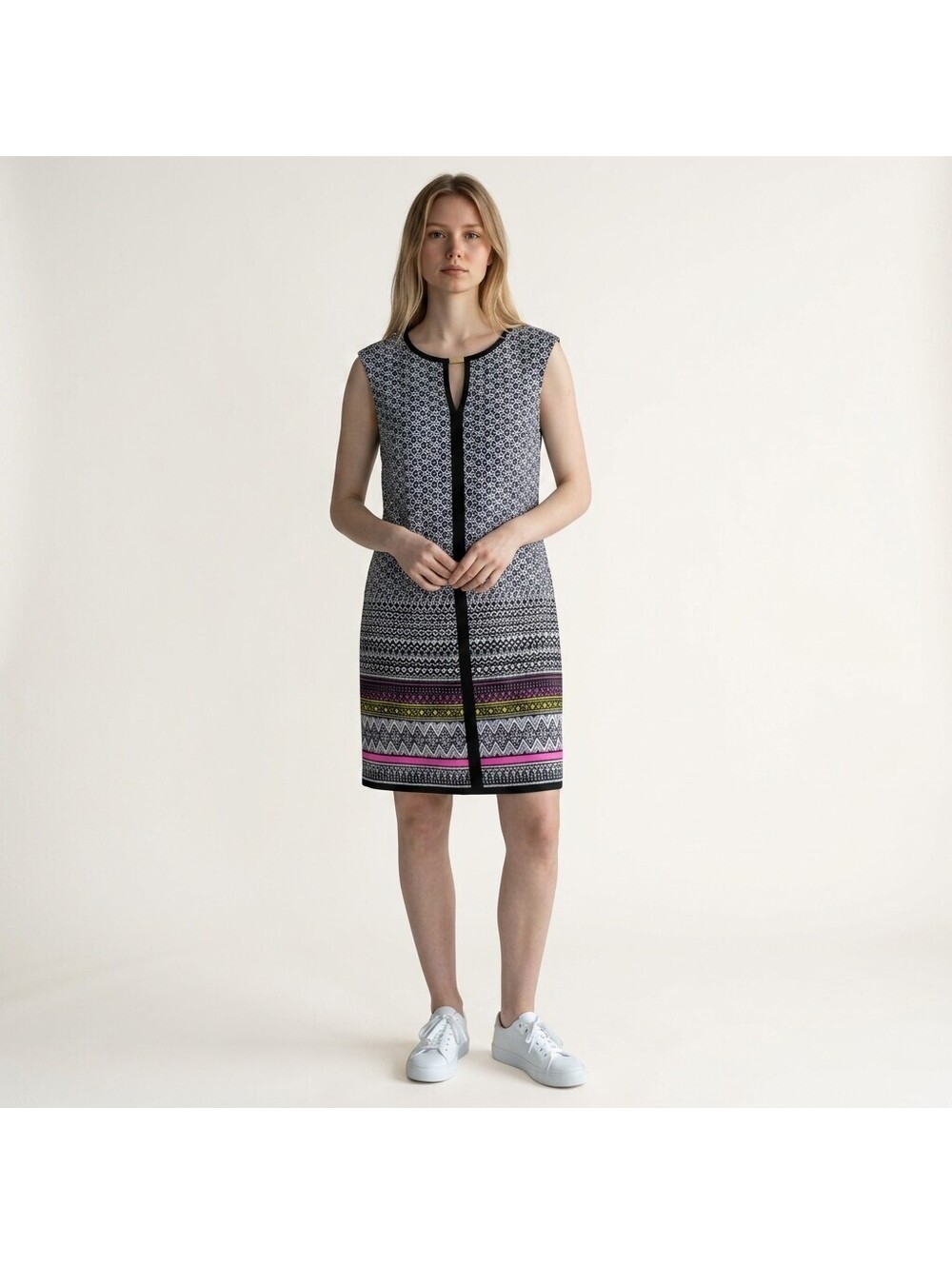 I LE Dress Women 14P Petite Black Geometric Shift Short V-Neck Zipper Casual